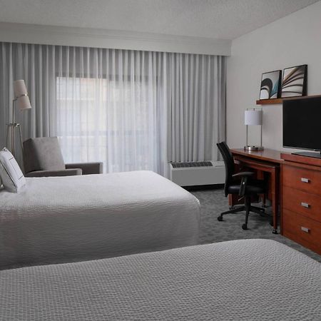 Courtyard By Marriott Jacksonville At The Mayo Clinic Campus/Beaches Exterior foto